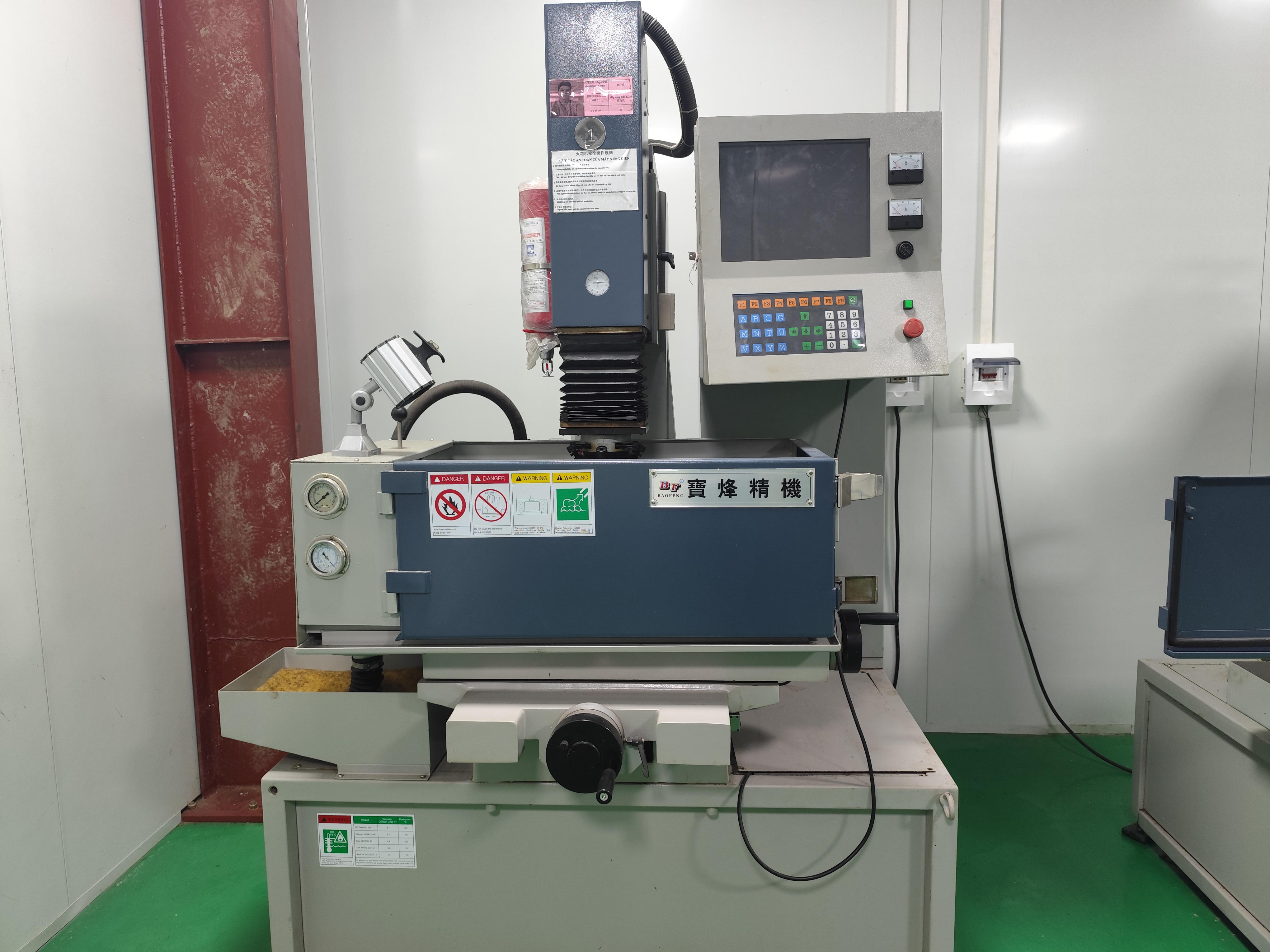 CNC milling machine (4)